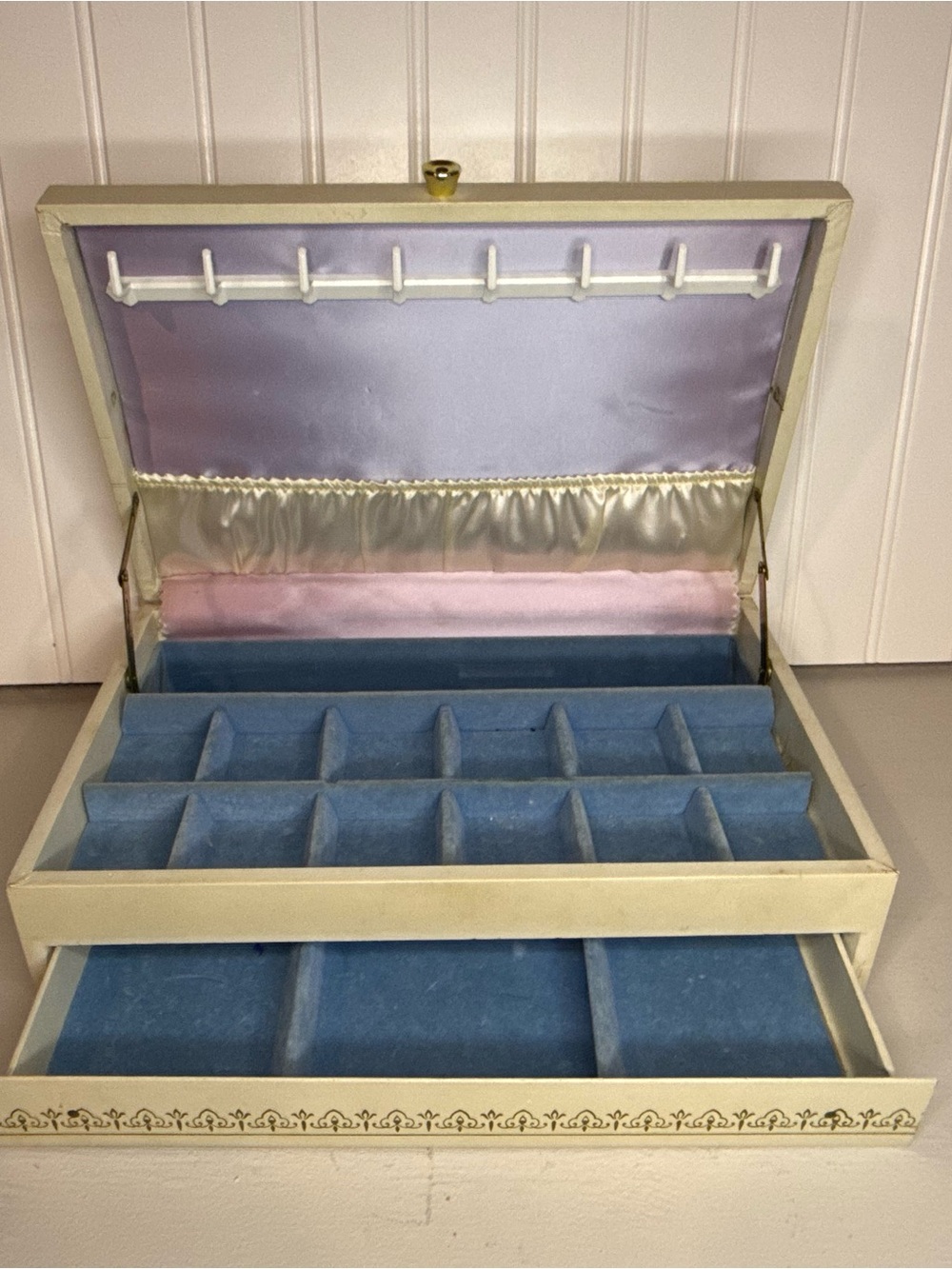 Vintage Cream Jewelry Organizer Box with Blue Velvet Interior